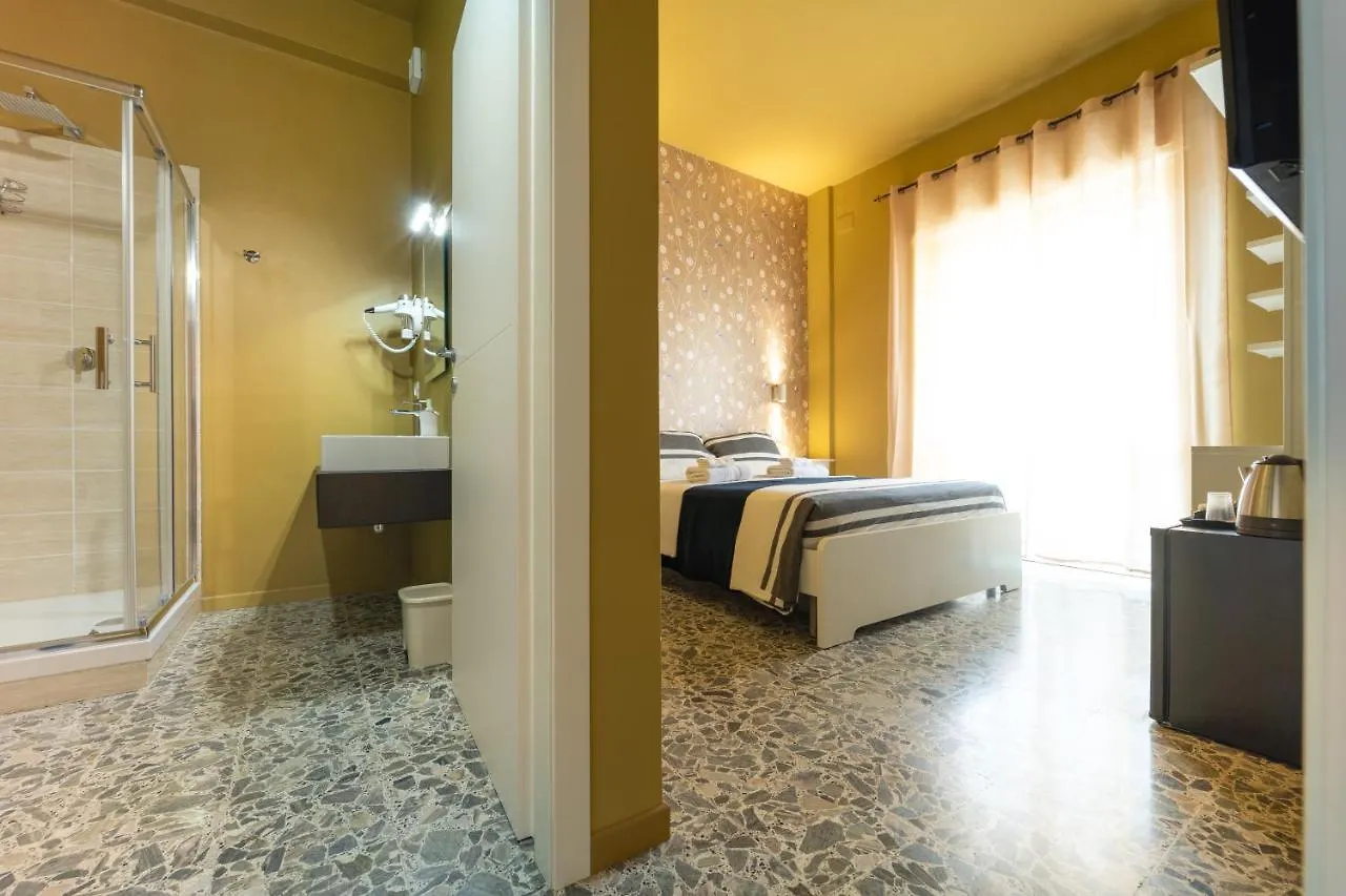 Boutique rooms carbonazzi 17 Italia